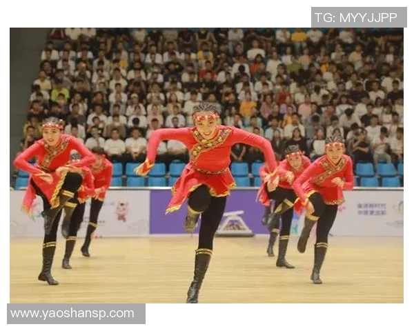 一江水，一个圆，奔腾的体育具象化了